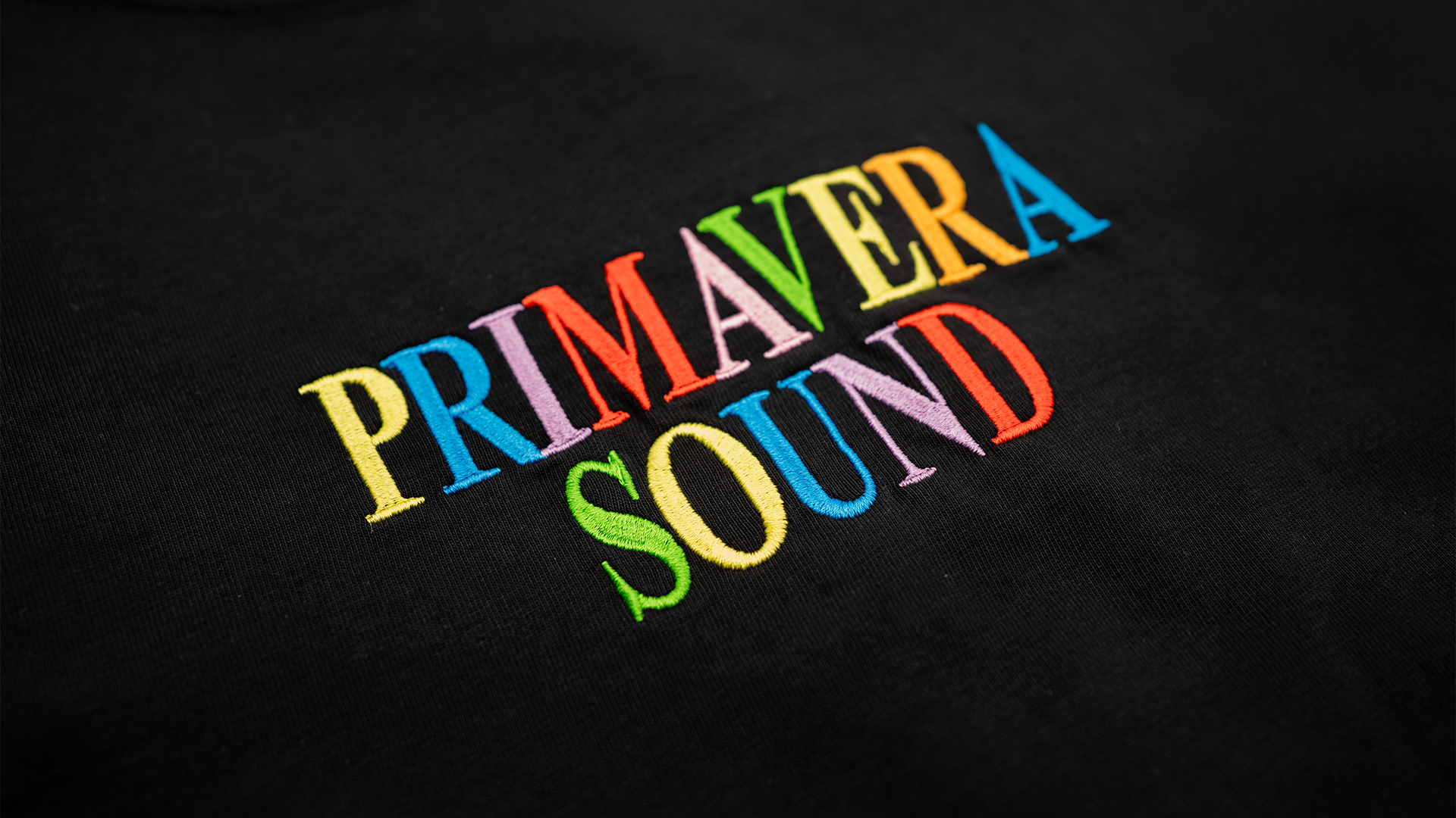 Camiseta Primavera Sound Bordado